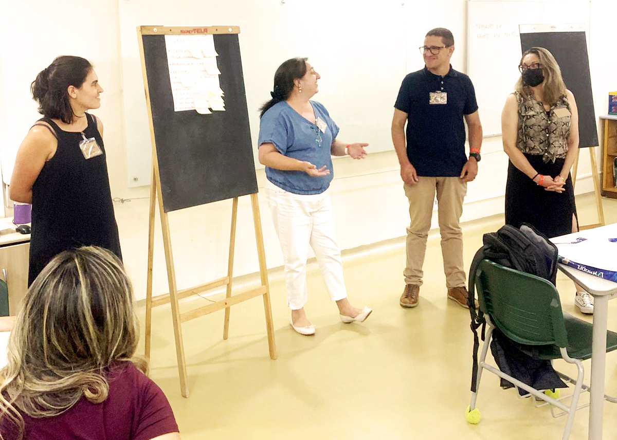 Apresentação de trabalhos no 1º Encontro Mentalidades Matemáticas